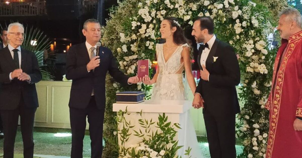 CHP Lideri Özgür Özel, Hatay’da nikah şahitliği yaptı