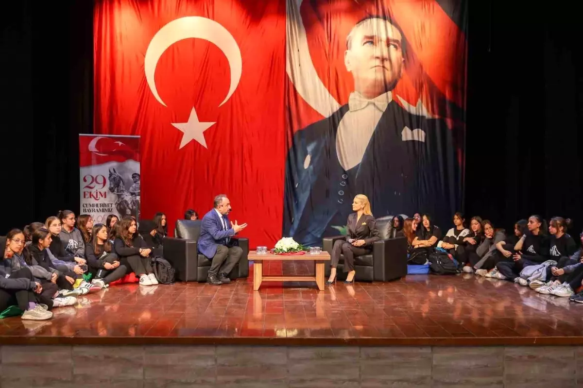 Cumhuriyet’e Giden Yol Söyleşisi