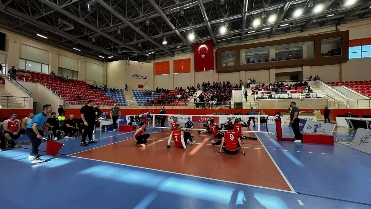 Burdur’da Oturarak Voleybol Avrupa Şampiyonası Başladı