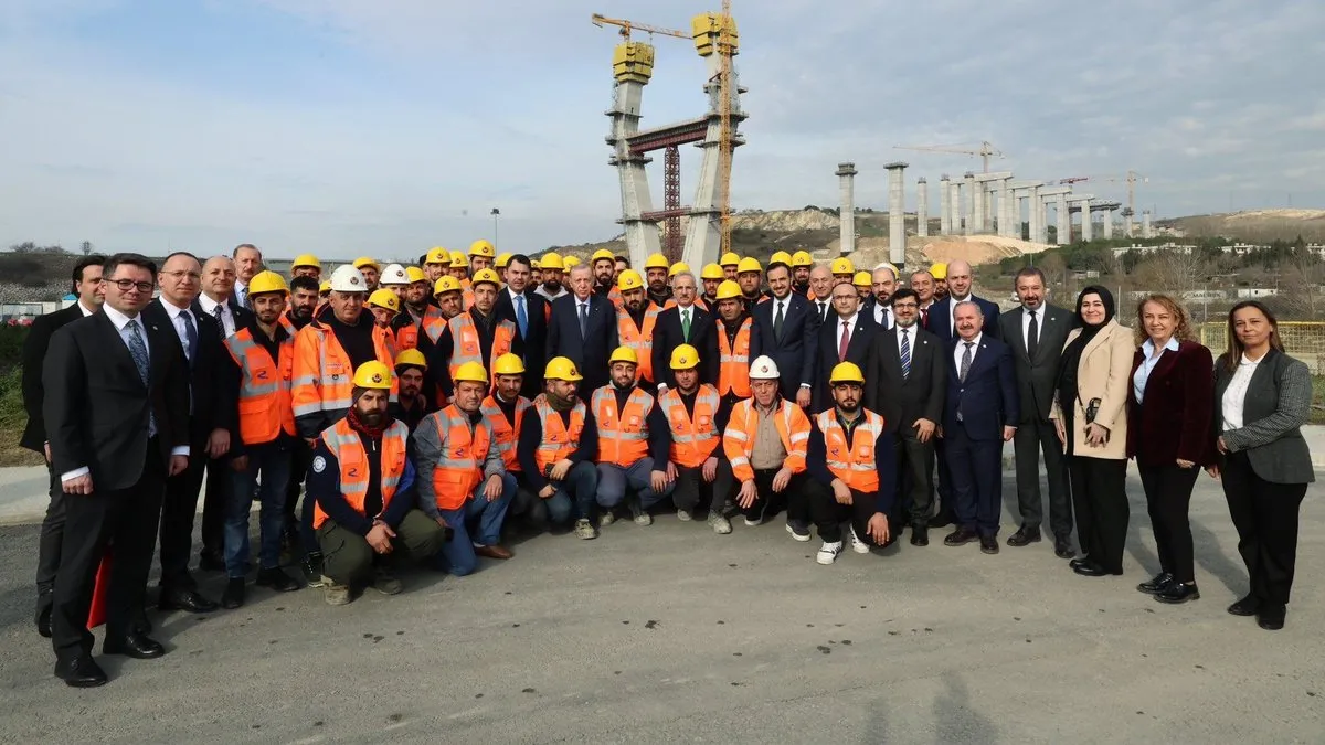 Başkan Erdoğan Başakşehir-Nakkaştepe Otoyolu şantiyesini ziyaret etti