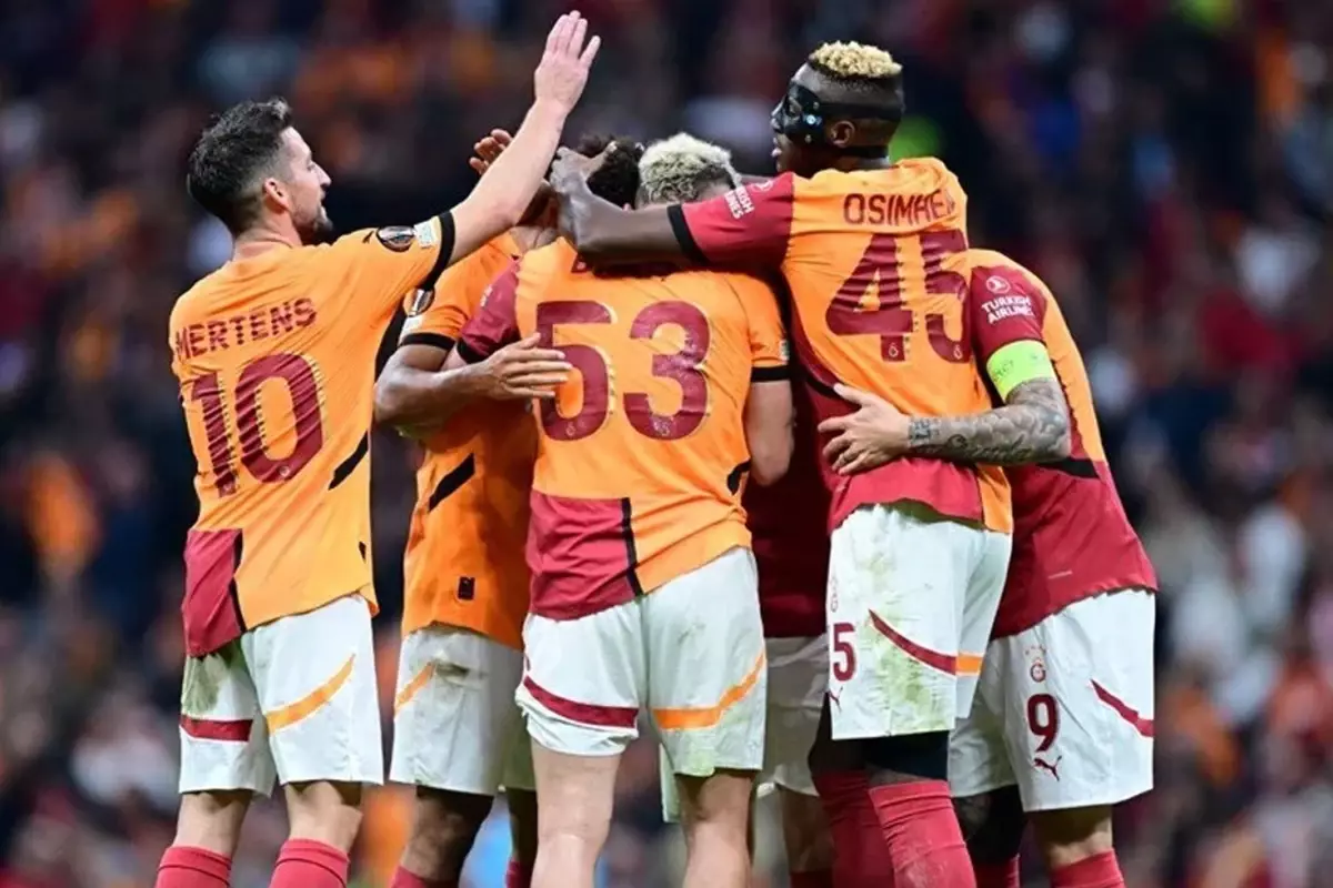 Galatasaray’da 3 yıldız, Samsunspor kadrosundan çıkarıldı
