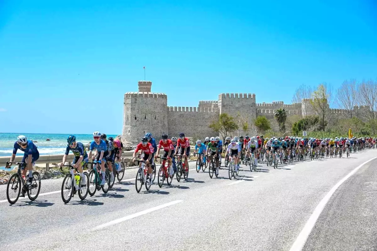 Tour of Mersin Bisiklet Turu Başladı: Macar Sporcu Feldhoffer Zirvede